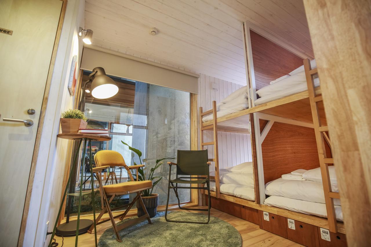 Tinys Yokohama Hinodecho Vandrarhem Exteriör bild