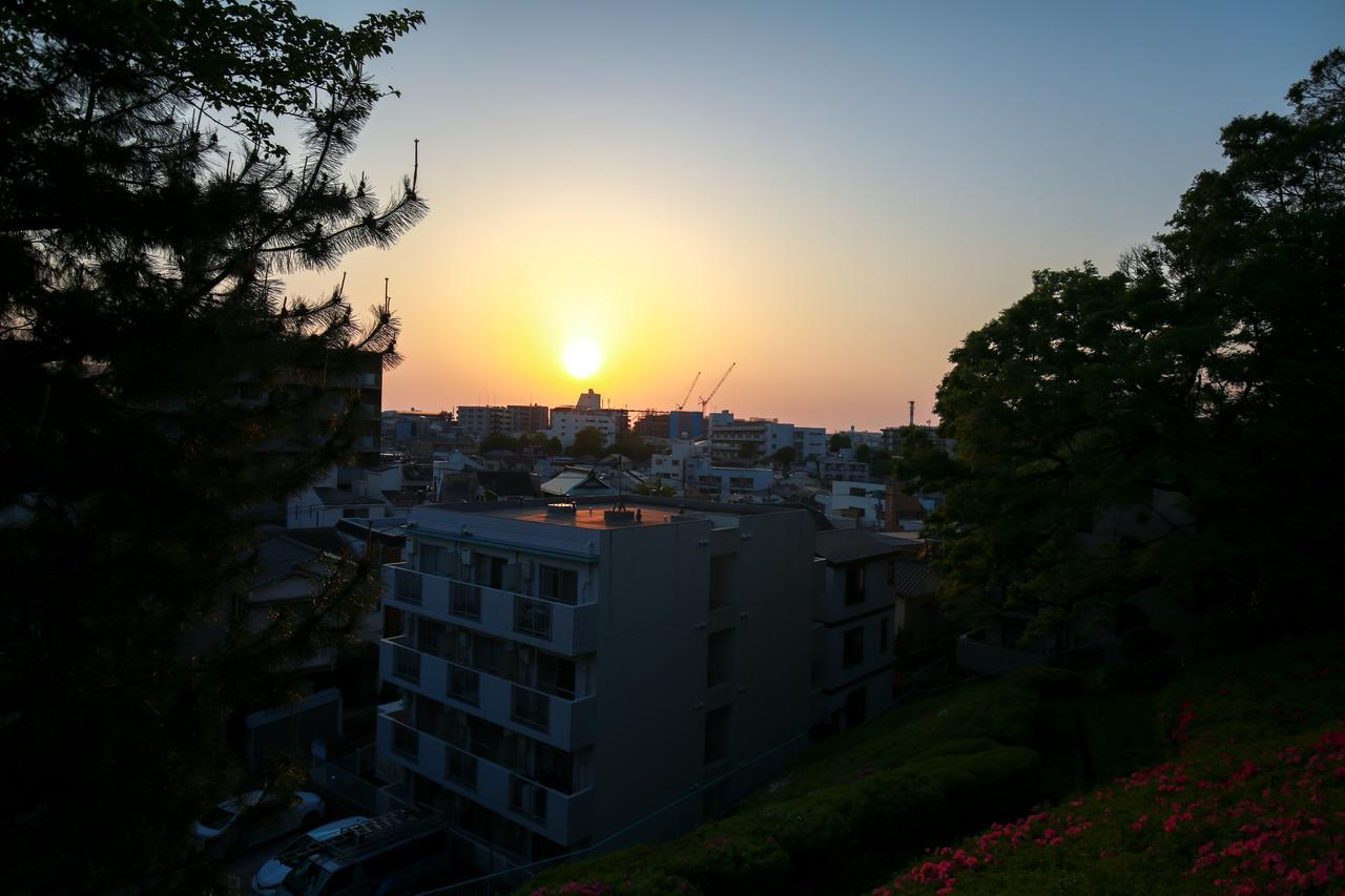 Tinys Yokohama Hinodecho Vandrarhem Exteriör bild